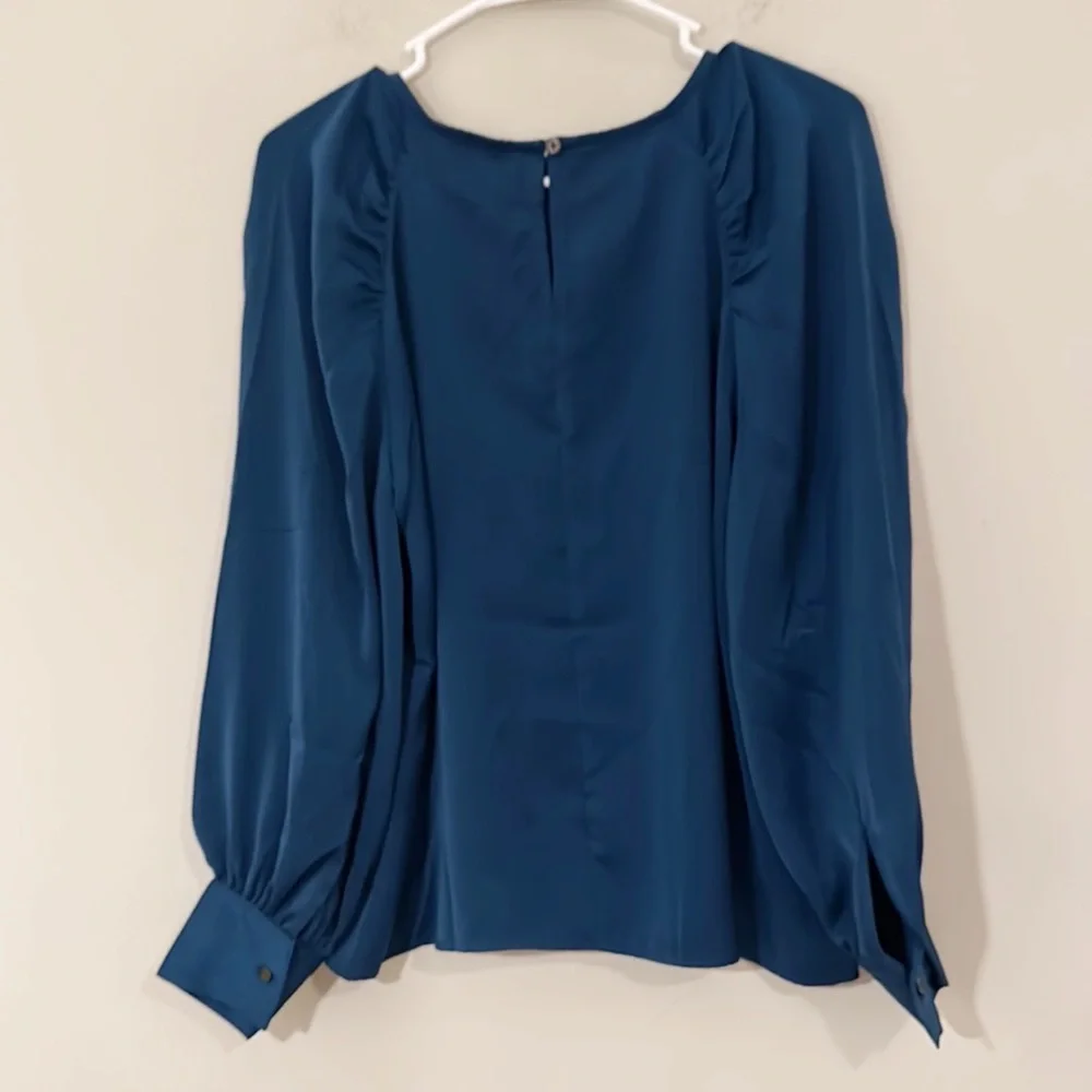 NWT Banana Republic Teal Long Sleeved Luxury blouse top women size small